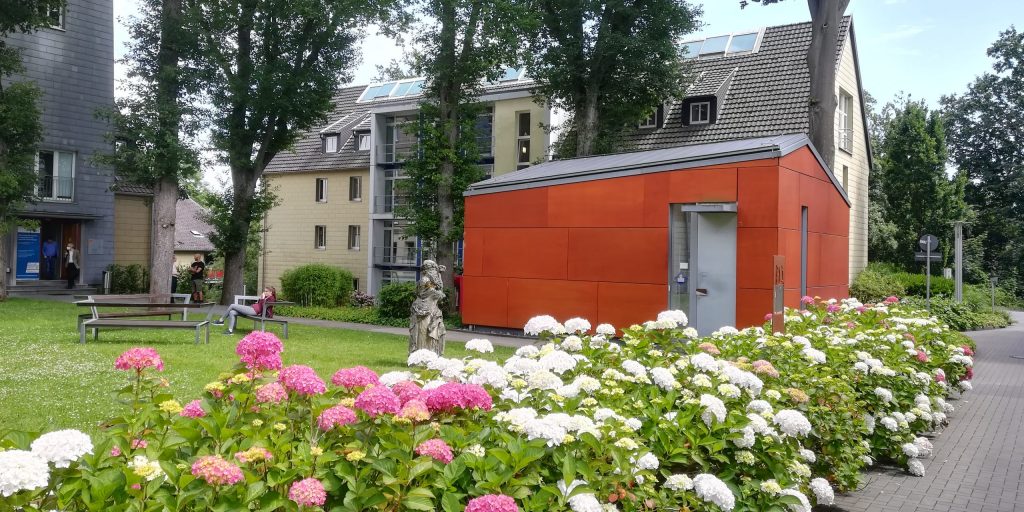 Der Campus der Kirchlichen Hochschule Wuppertal: Ein Ort, an dem sich Weiterbildungsstudiengang "Master of Theological Studies" für evangelische Theologie hervorragend studieren lässt